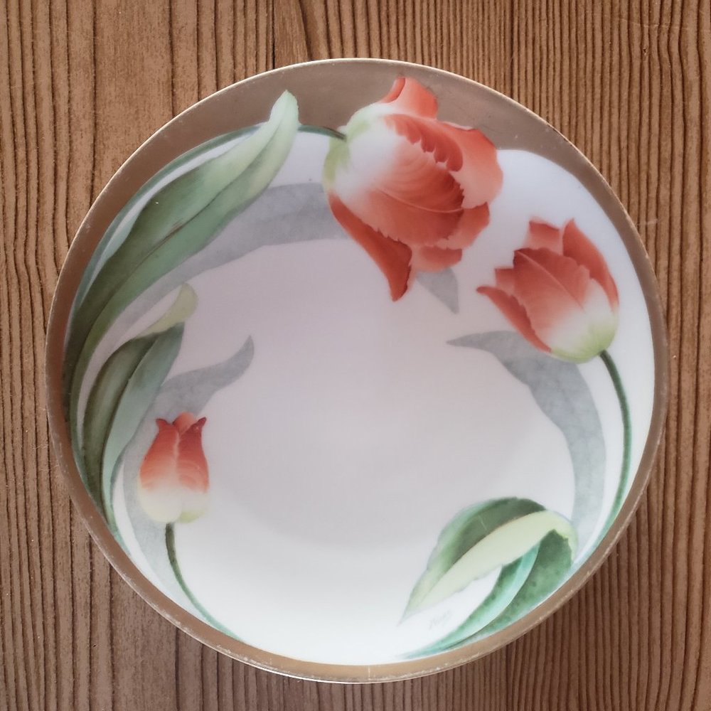 Vintage Bavaria Germany Hand Painted Tulips Plate. No chips or cracks